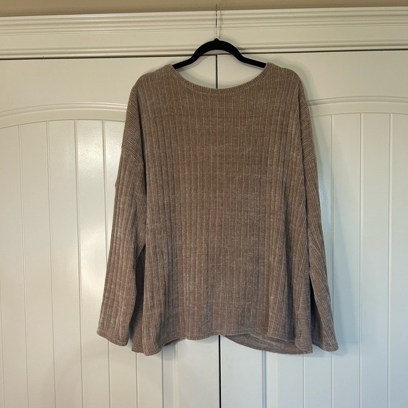 Easel Cream Velour Long Sleeve Top w/ Criss Cross Back. Size Medium. - Picture 1 of 11